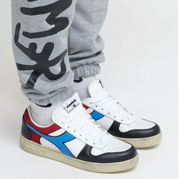 Magic Basket Low Icona White Black Malibu Blue C8087